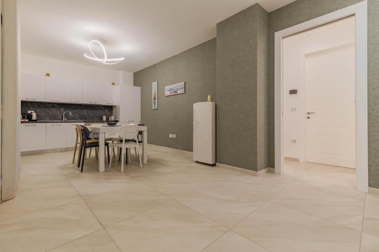 Elilux - Zona Policlinico, Garage E Posto Auto Bari