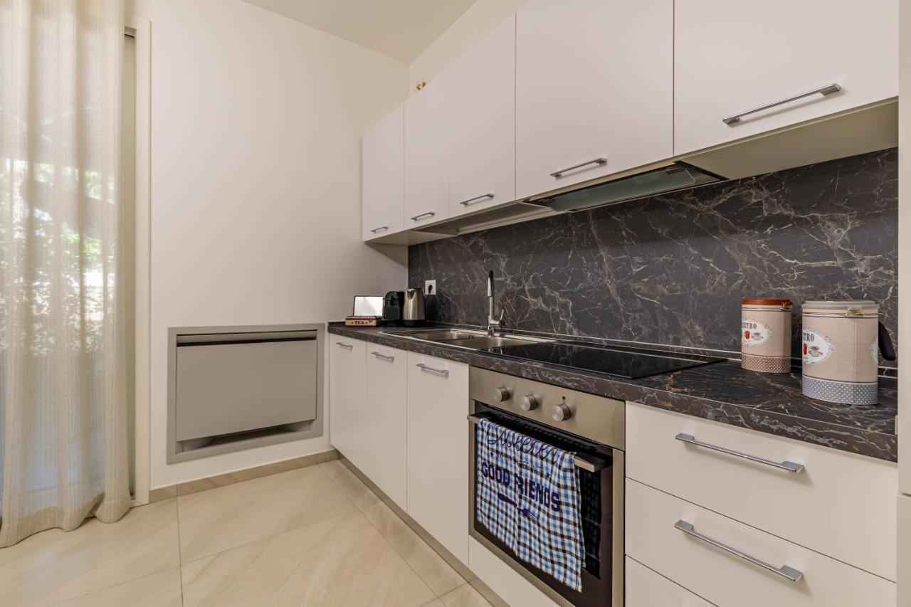 Apartment Elilux - Zona Policlinico, Garage E Posto Auto *