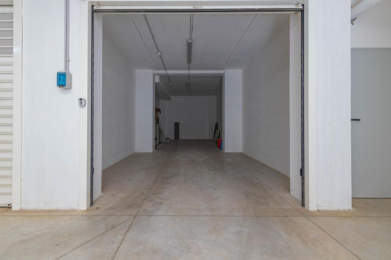Elilux - Zona Policlinico, Garage E Posto Auto Bari