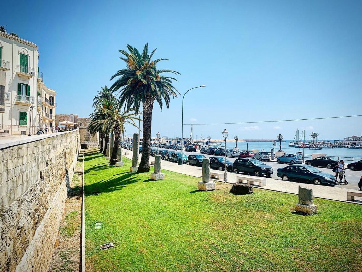 M. Szwed. Old Bed & Breakfast Bari