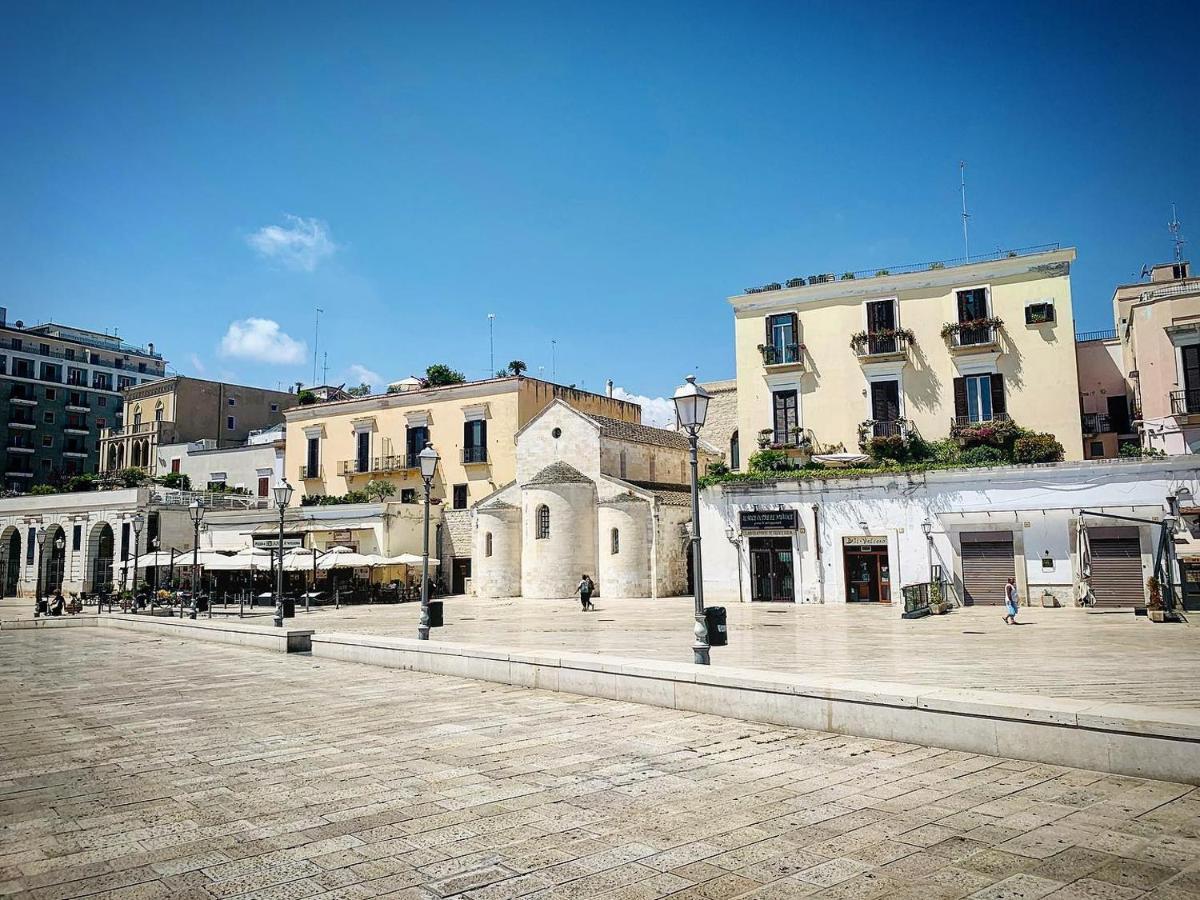 M. Szwed. Old Bed & Breakfast Bari