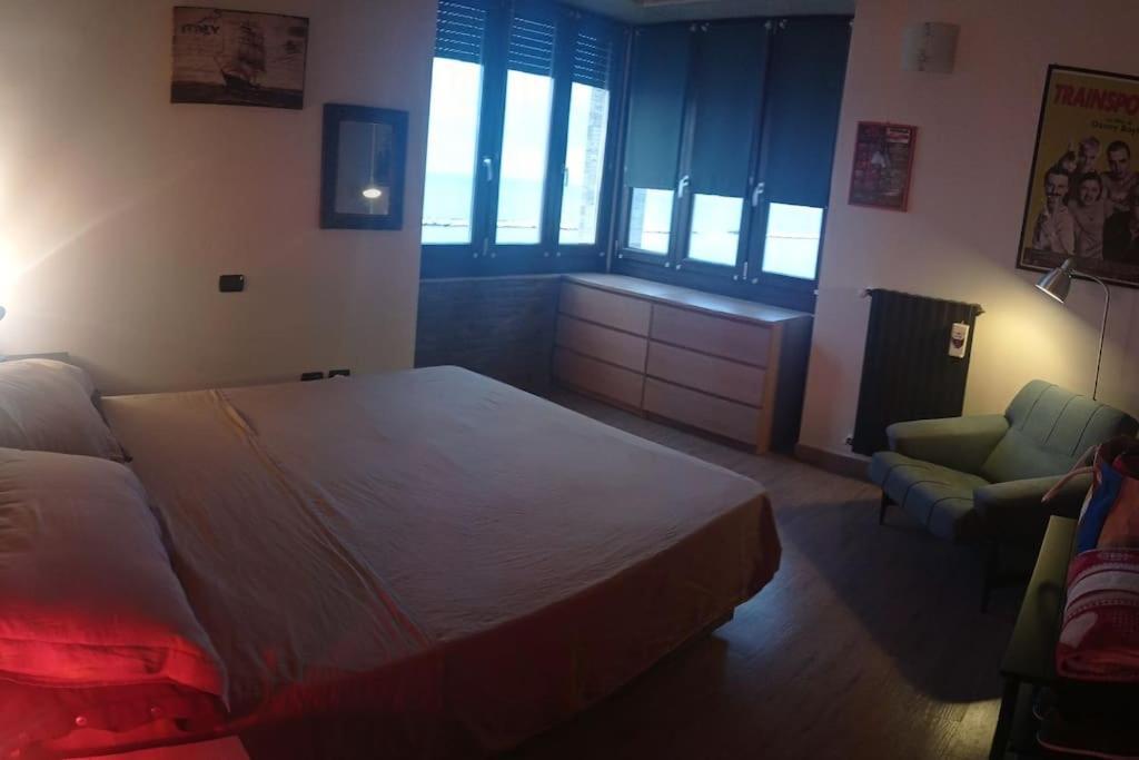 Eclettico/lungomare E Centro Storico Apartment *