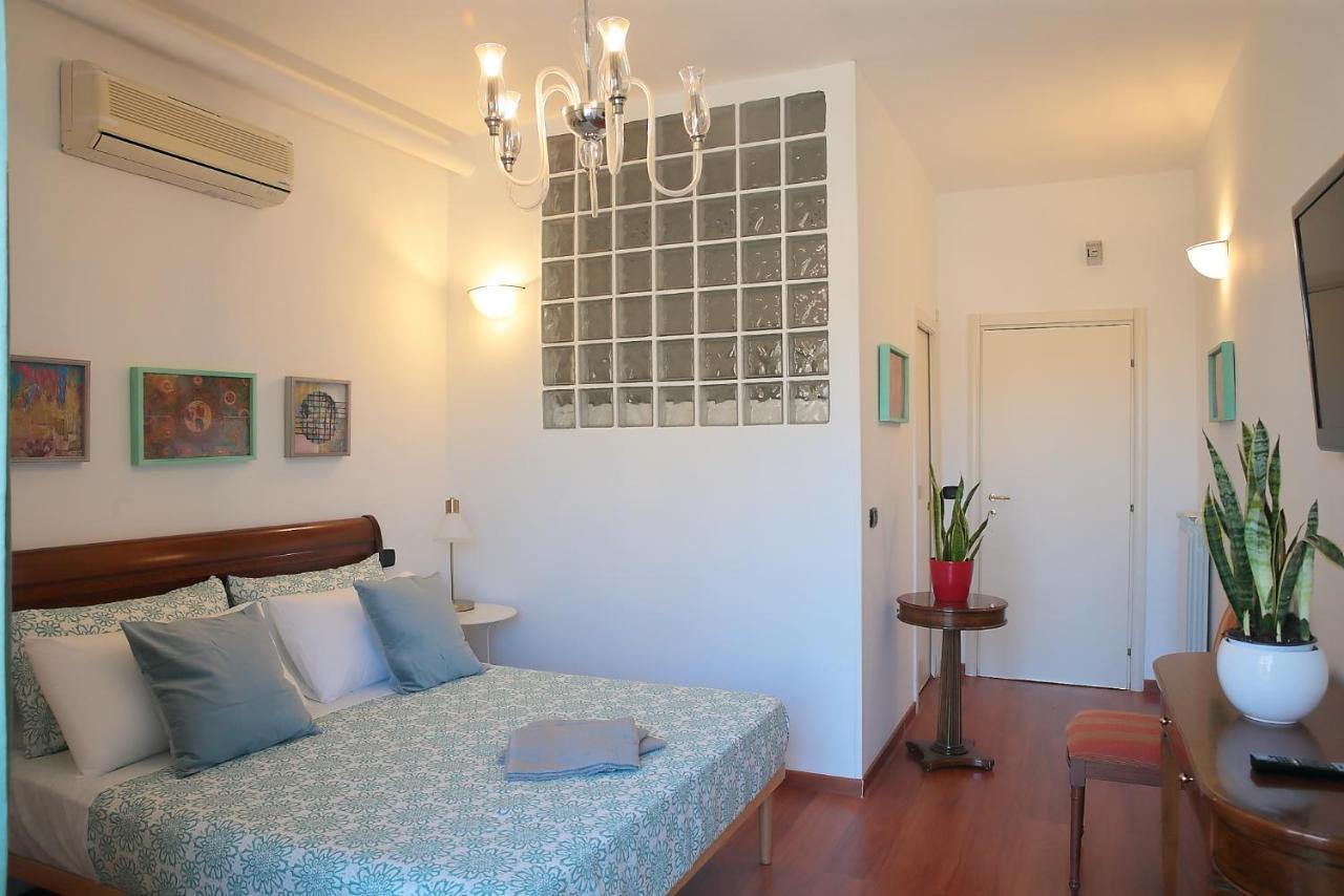 Guest house L.t. Savoia Palace & Cavour C.l.