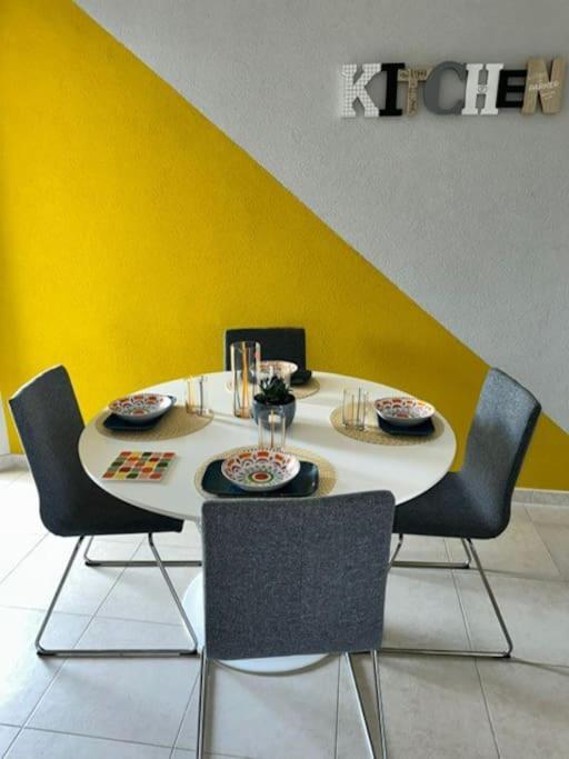 Faro Sul Mare Luxury - Zona Fiera Bari