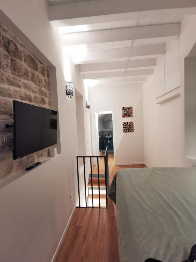 Corte San Triggiano 13 Citta Vecchia, Bari