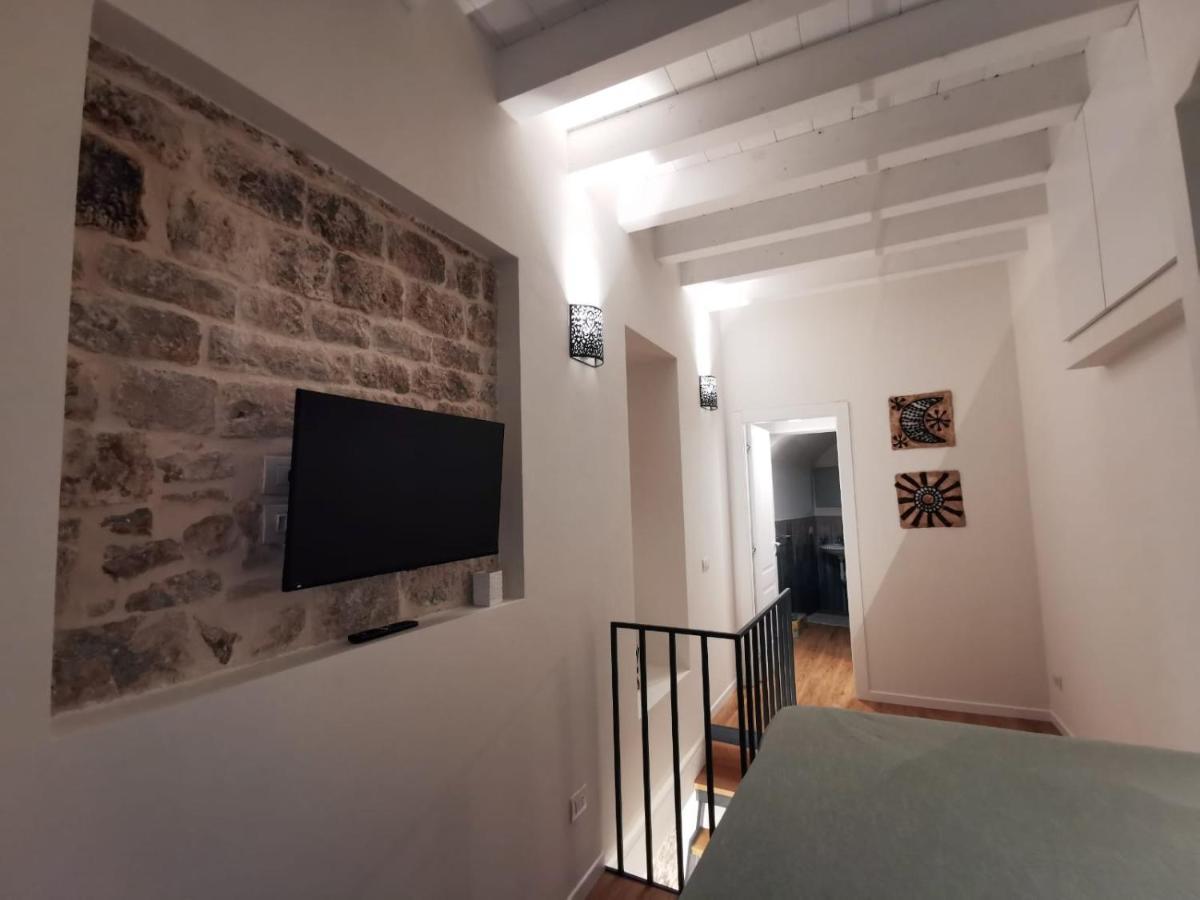 Corte San Triggiano 13 Citta Vecchia, Bari