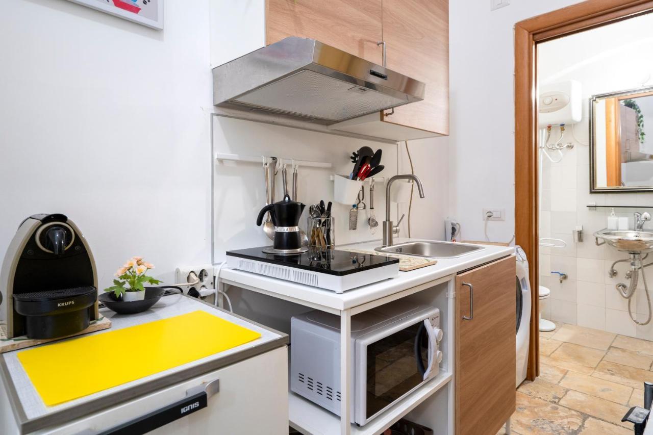 La Tana Del Turista Apartment
