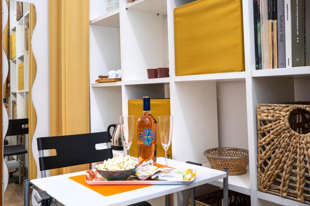 La Tana Del Turista Apartment Bari