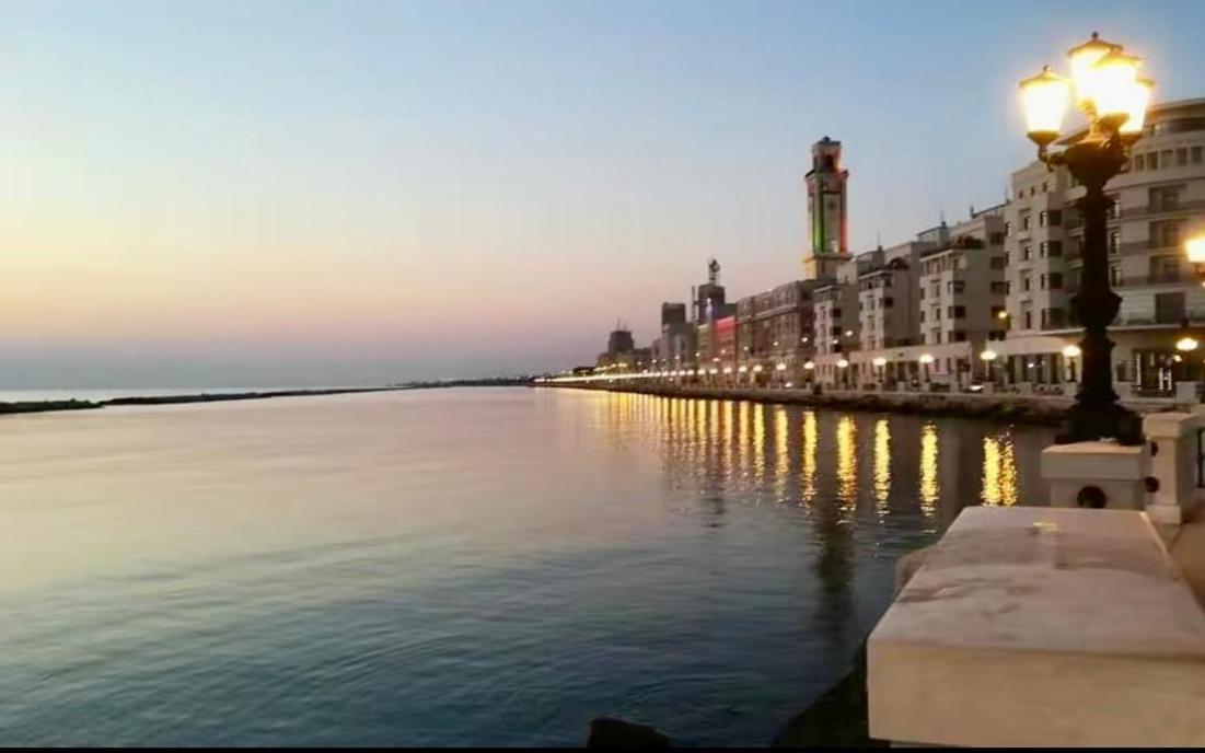 Housesea 21 * Bari