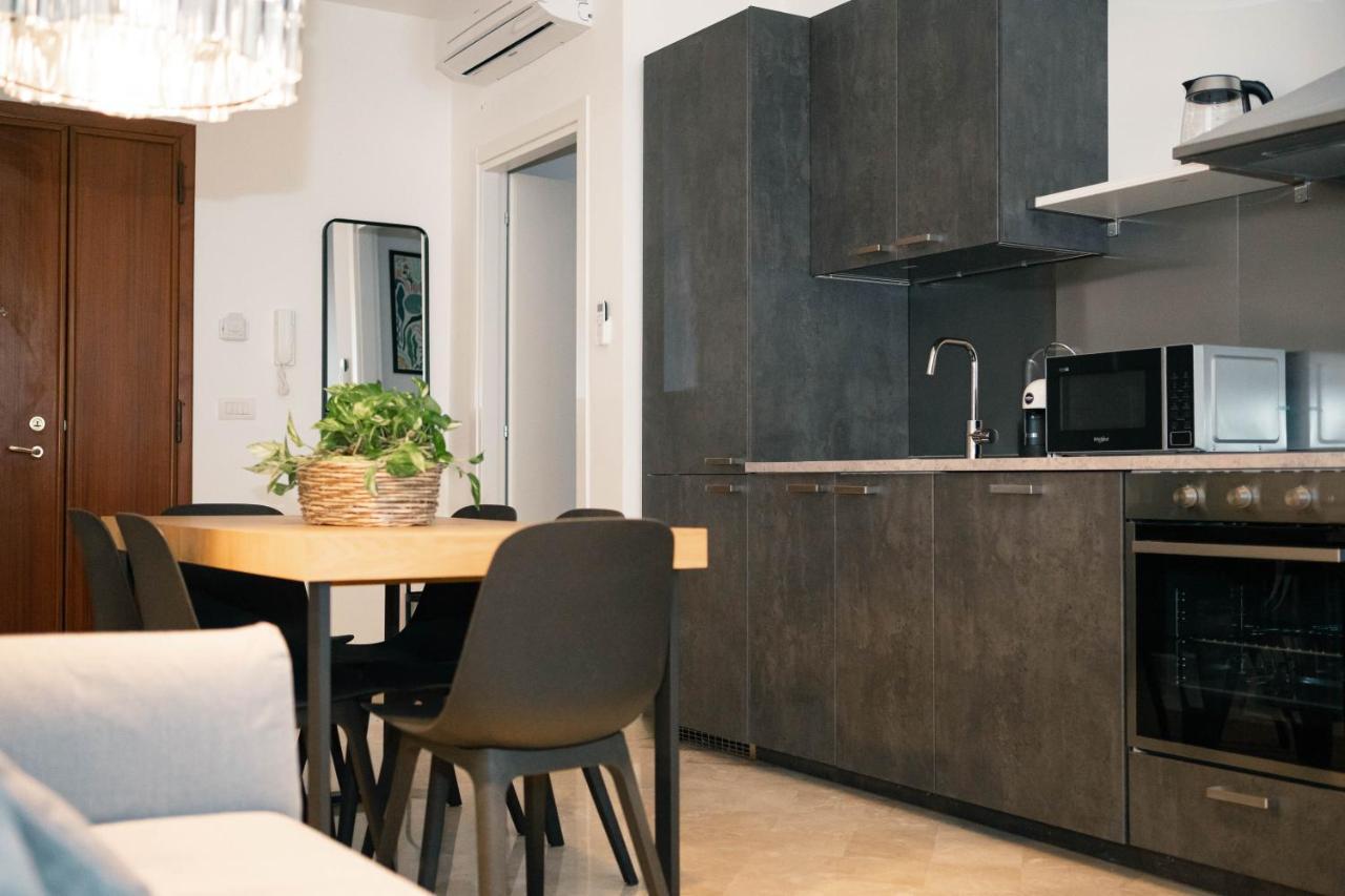 Black Marble - Design