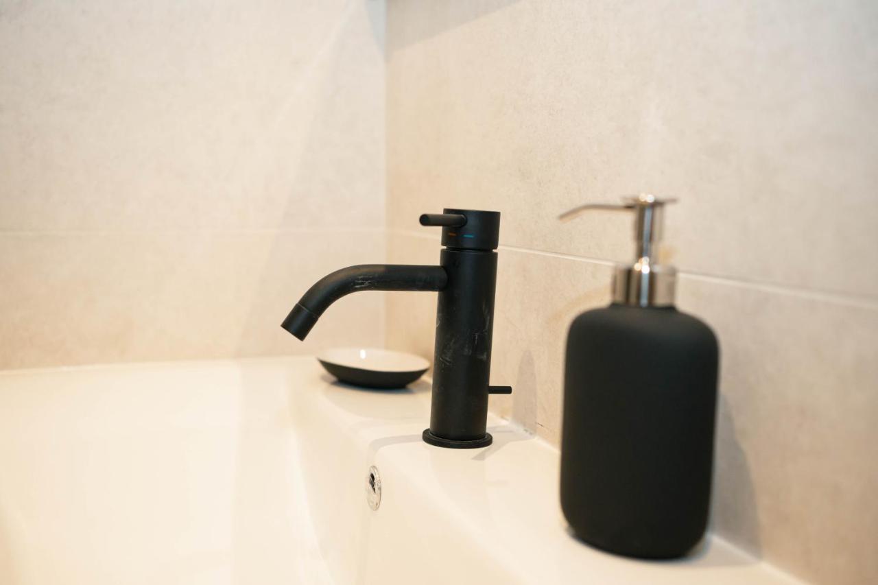 Black Marble - Design