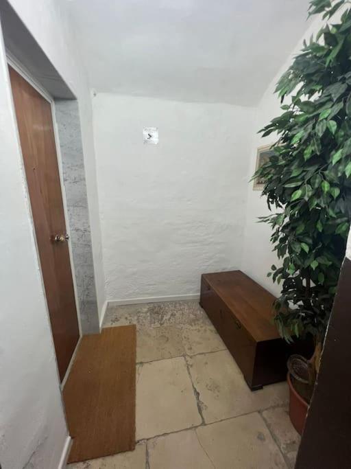 Ventinove Metri Monovano Zona Stazione *