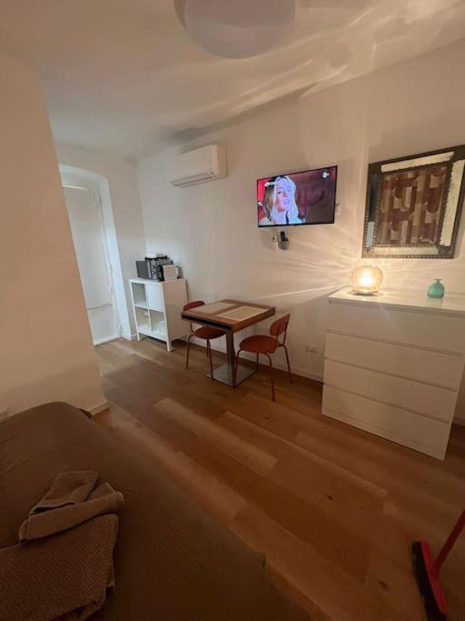 Ventinove Metri Monovano Zona Stazione Apartment Bari