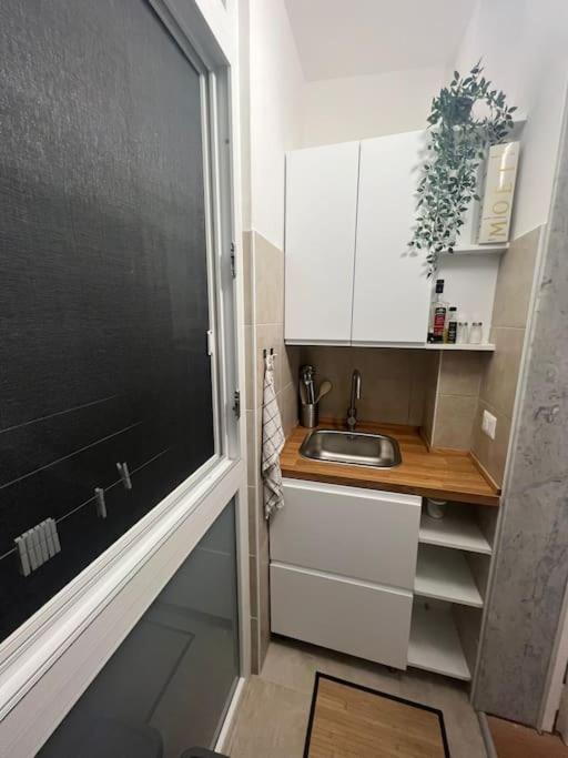 Apartment Ventinove Metri Monovano Zona Stazione Bari