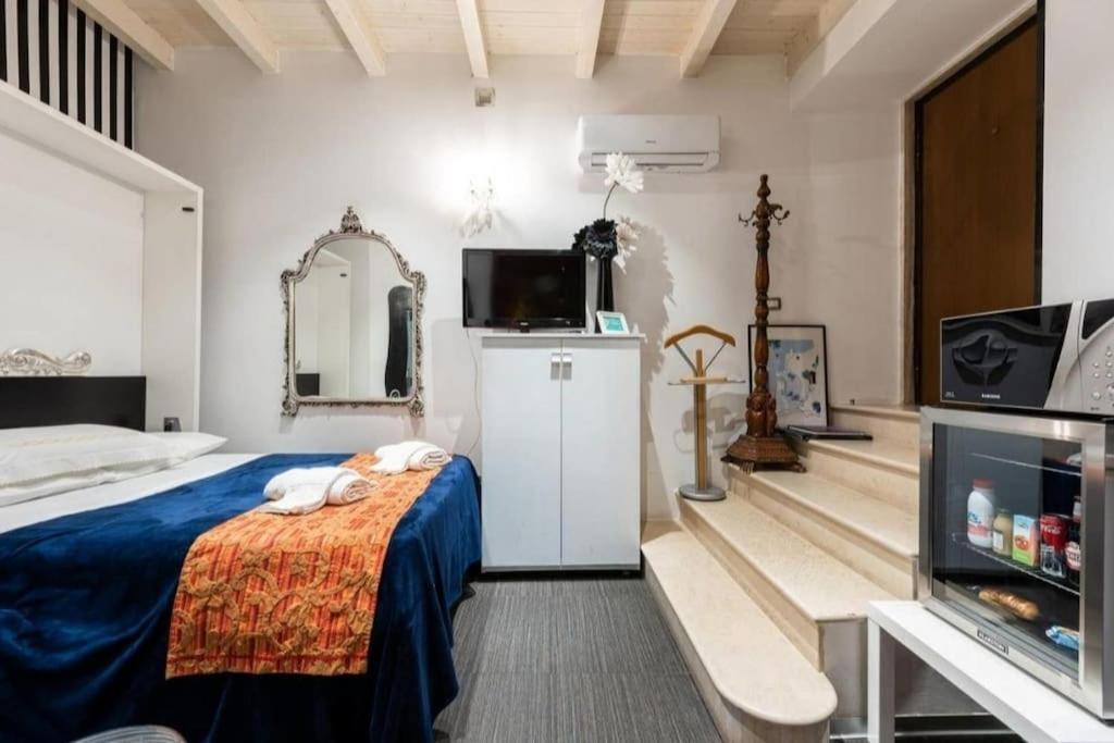 2 In The Historic Center Apartment Bari