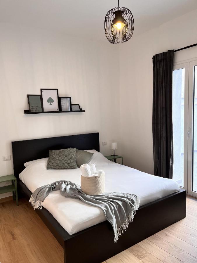 100 Sqm Terrace, Close To The Old Town & Shopping Area & Harbour Bari