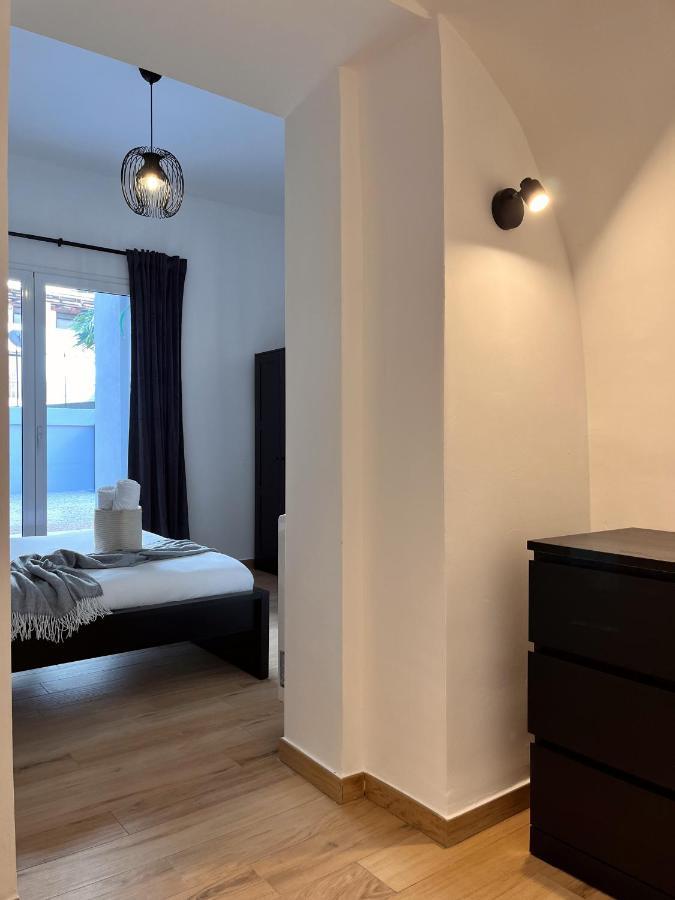 Apartment 100 Sqm Terrace, Close To The Old Town & Shopping Area & Harbour *
