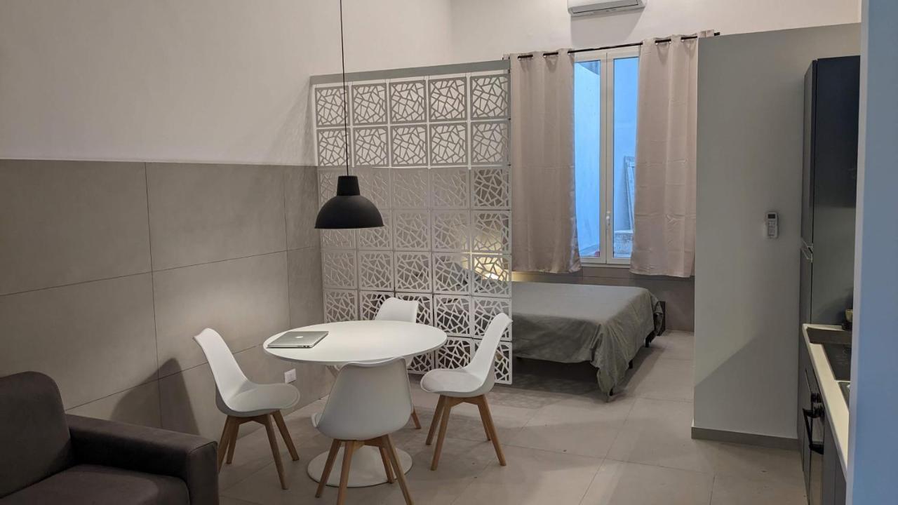 Valona 101 - Elegant Loft * Bari