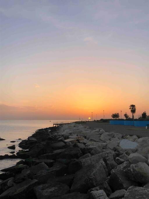 Double Balcony Sea View Apartment Bari