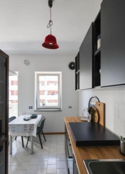 Double Balcony Sea View Apartment Bari