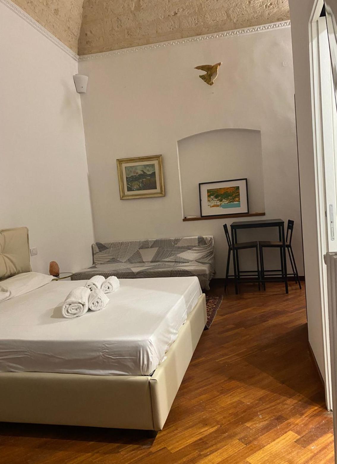 Araba Fenice - Centro * Bari