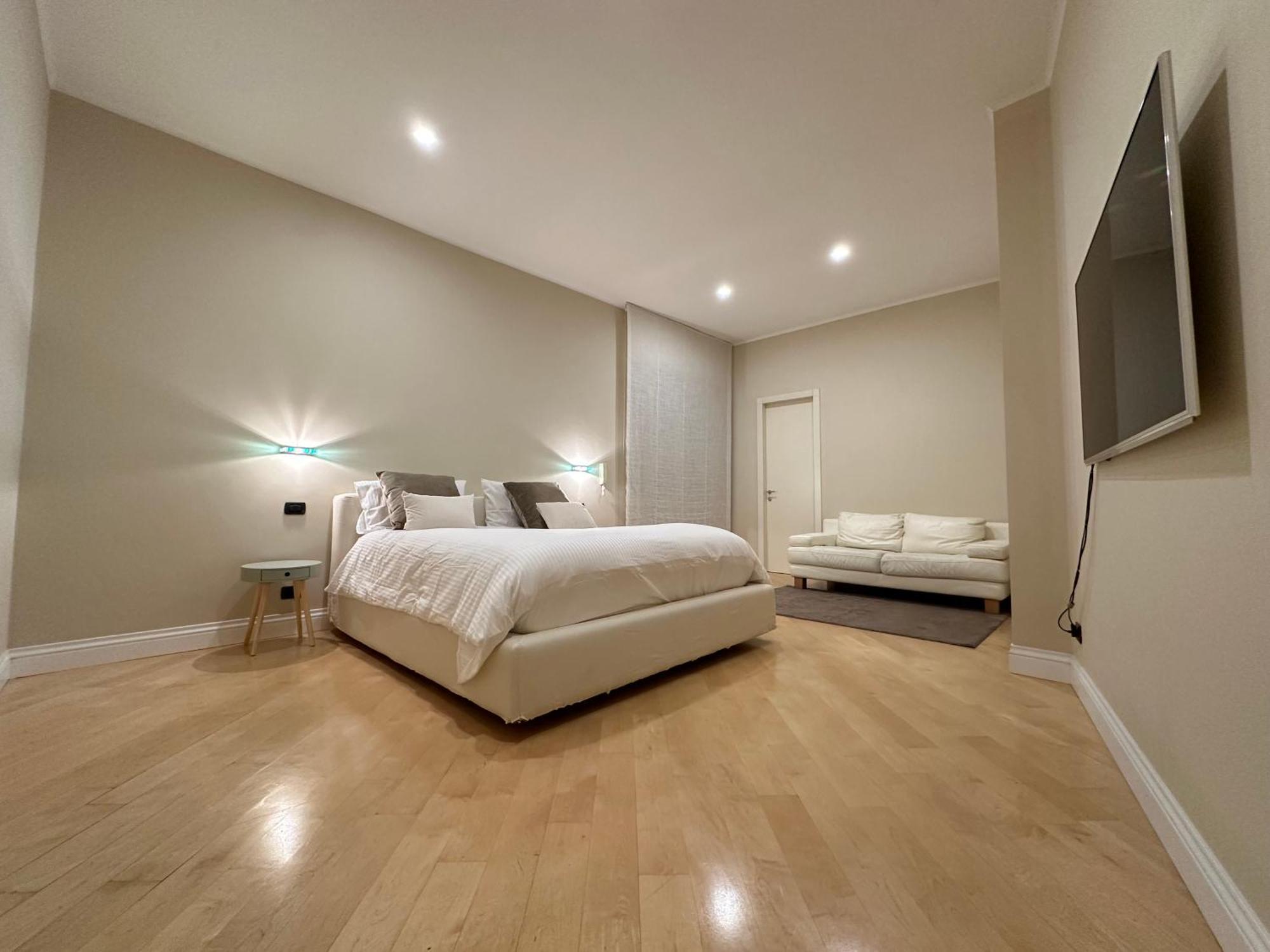 Paola Center , Luxury House In Town Centre Apartment *