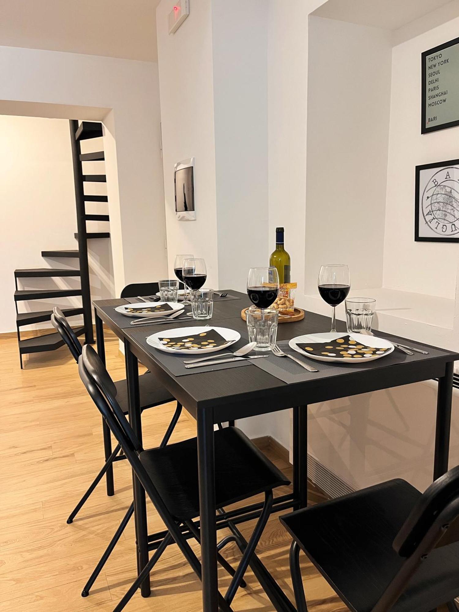 Apartment 100 Sqm Terrace, Close To The Old Town & Shopping Area & Harbour Bari