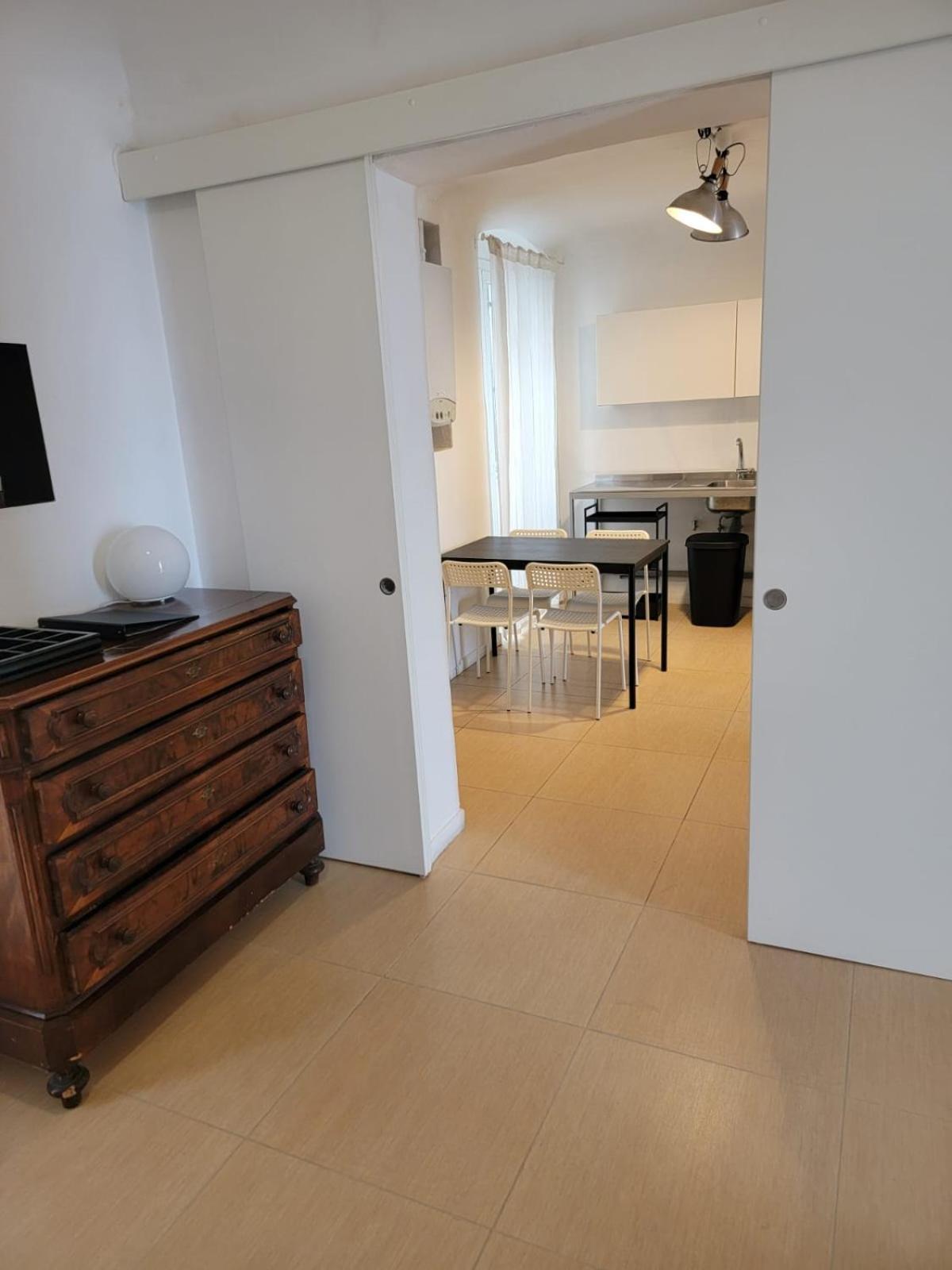 Station Apartment Bari