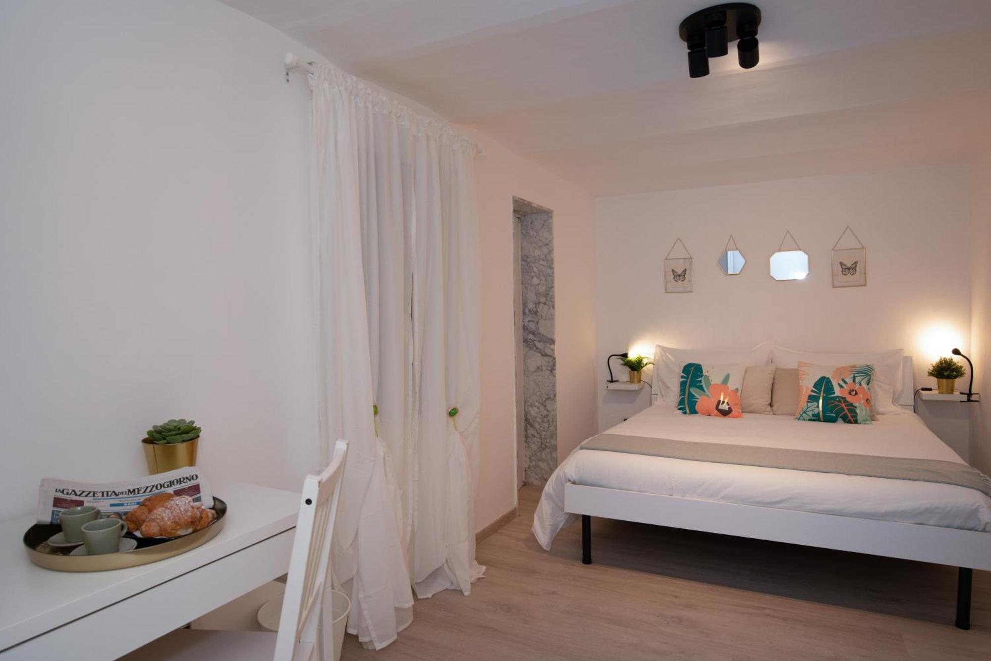 Atheneum Apartment *