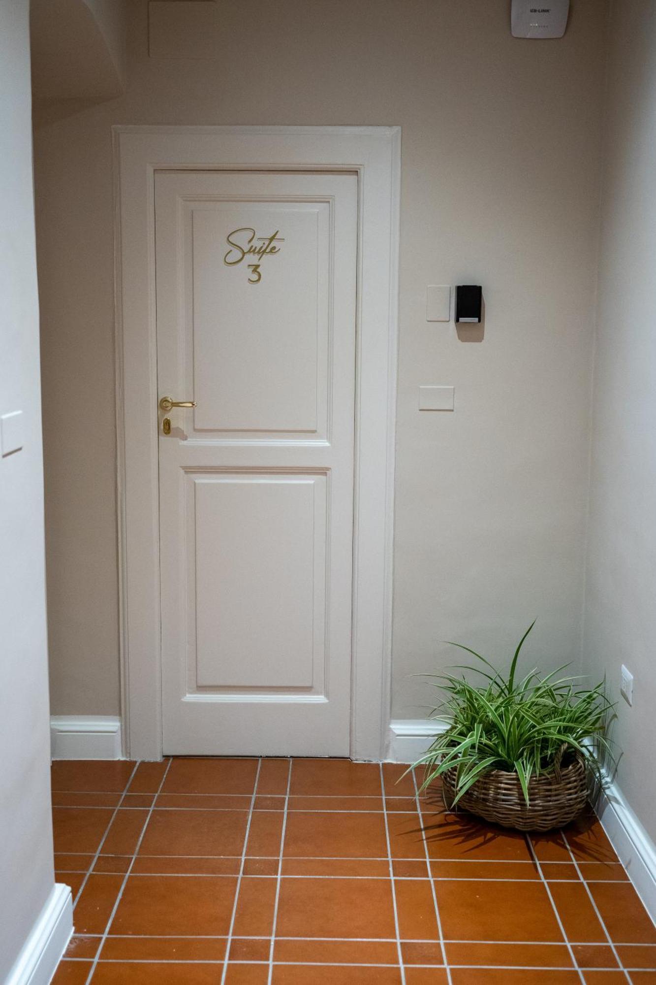 Casa Almika Principe Amedeo Guest house