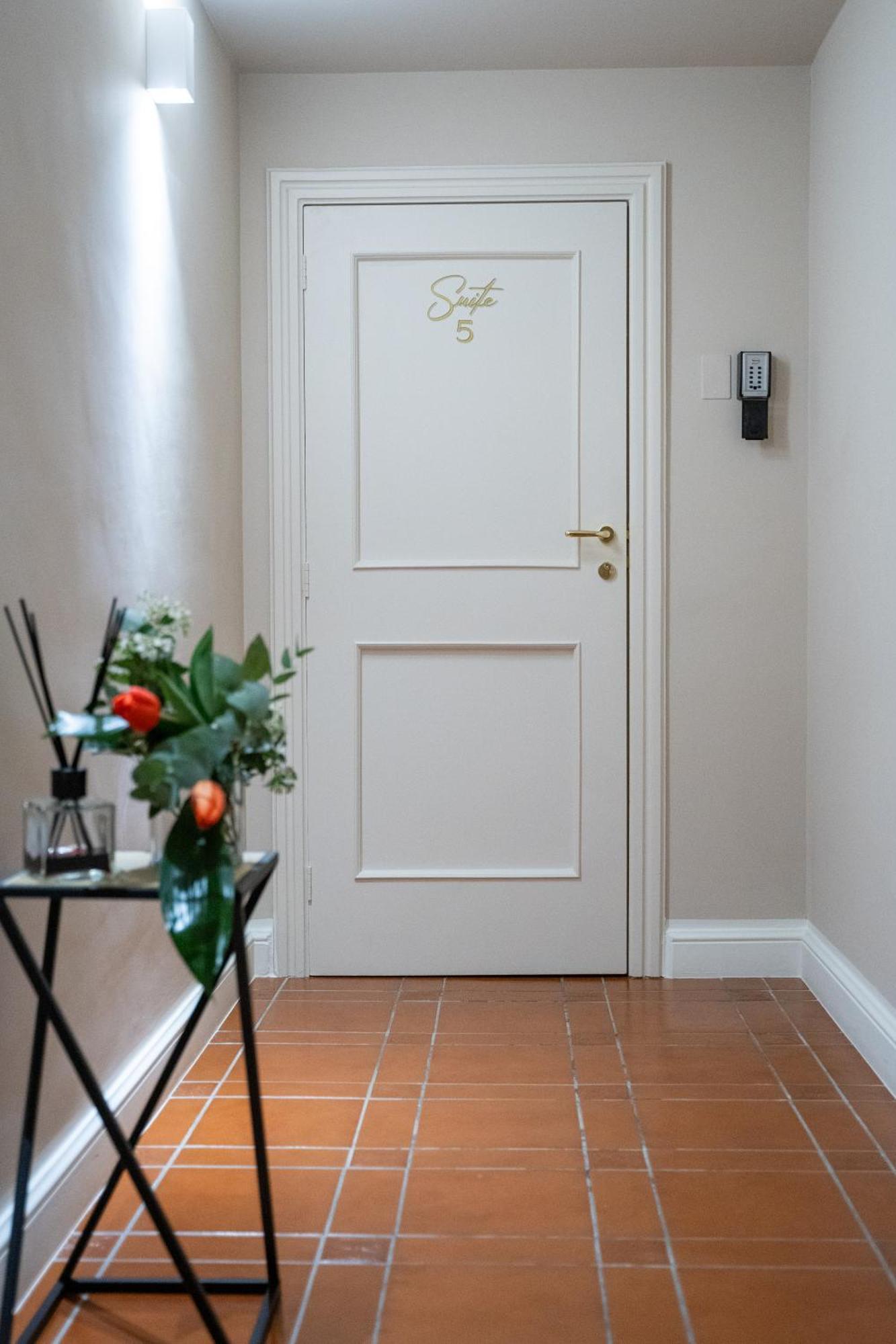 Casa Almika Principe Amedeo Guest house