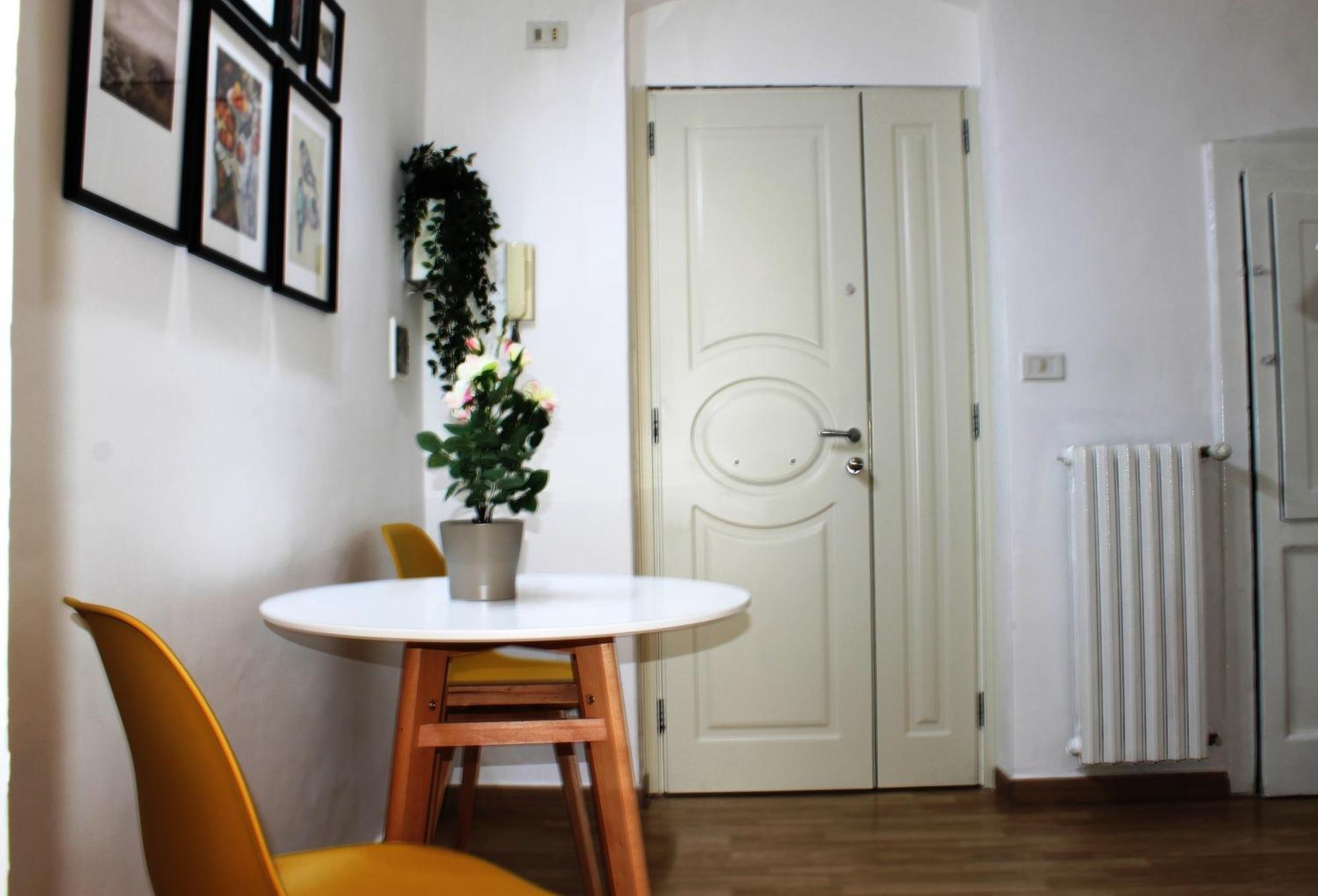 Apartment University Home