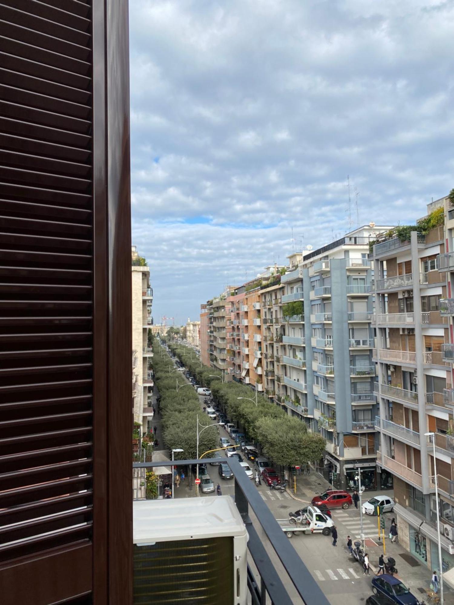 Conte Cavour * Bari