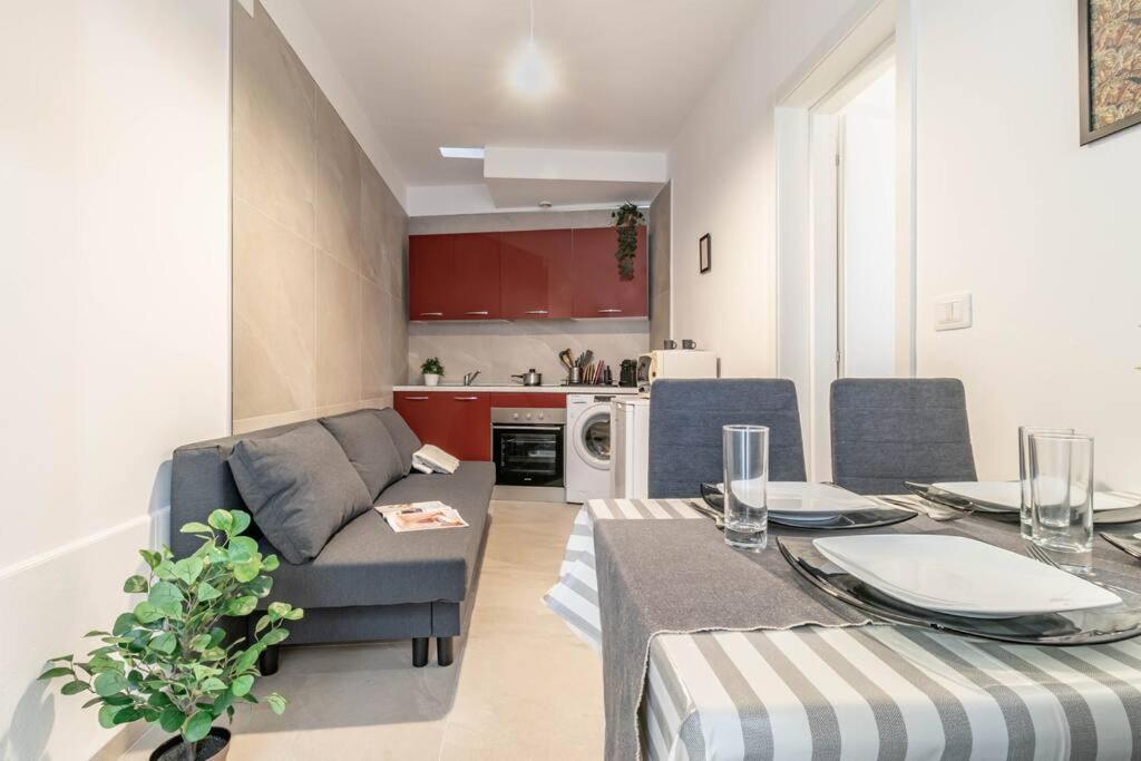 ¤charme Di Bari¤ Intero Con Design Moderno E Apartment