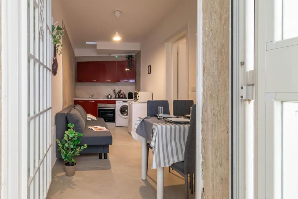 Apartment ¤charme Di Bari¤ Intero Con Design Moderno E
