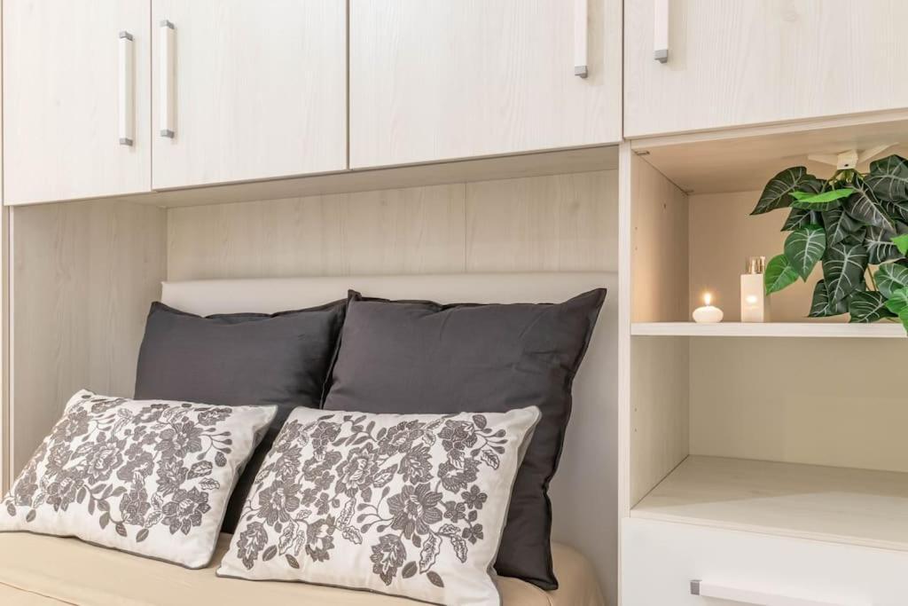 ¤charme Di Bari¤ Intero Con Design Moderno E *