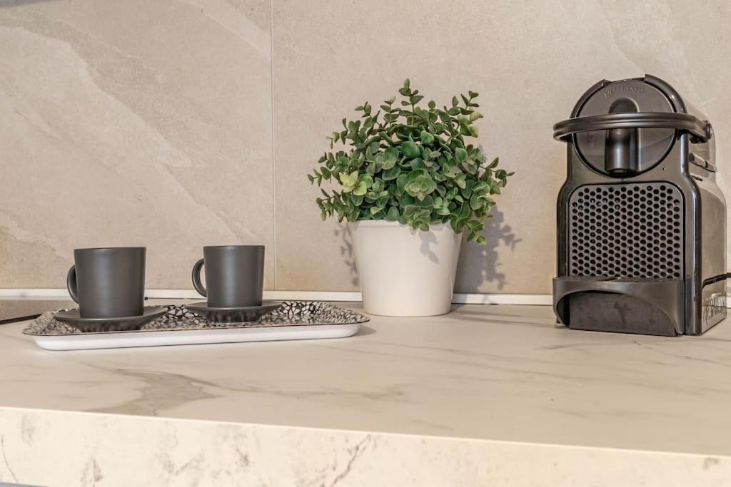 Apartment ¤charme Di Bari¤ Intero Con Design Moderno E