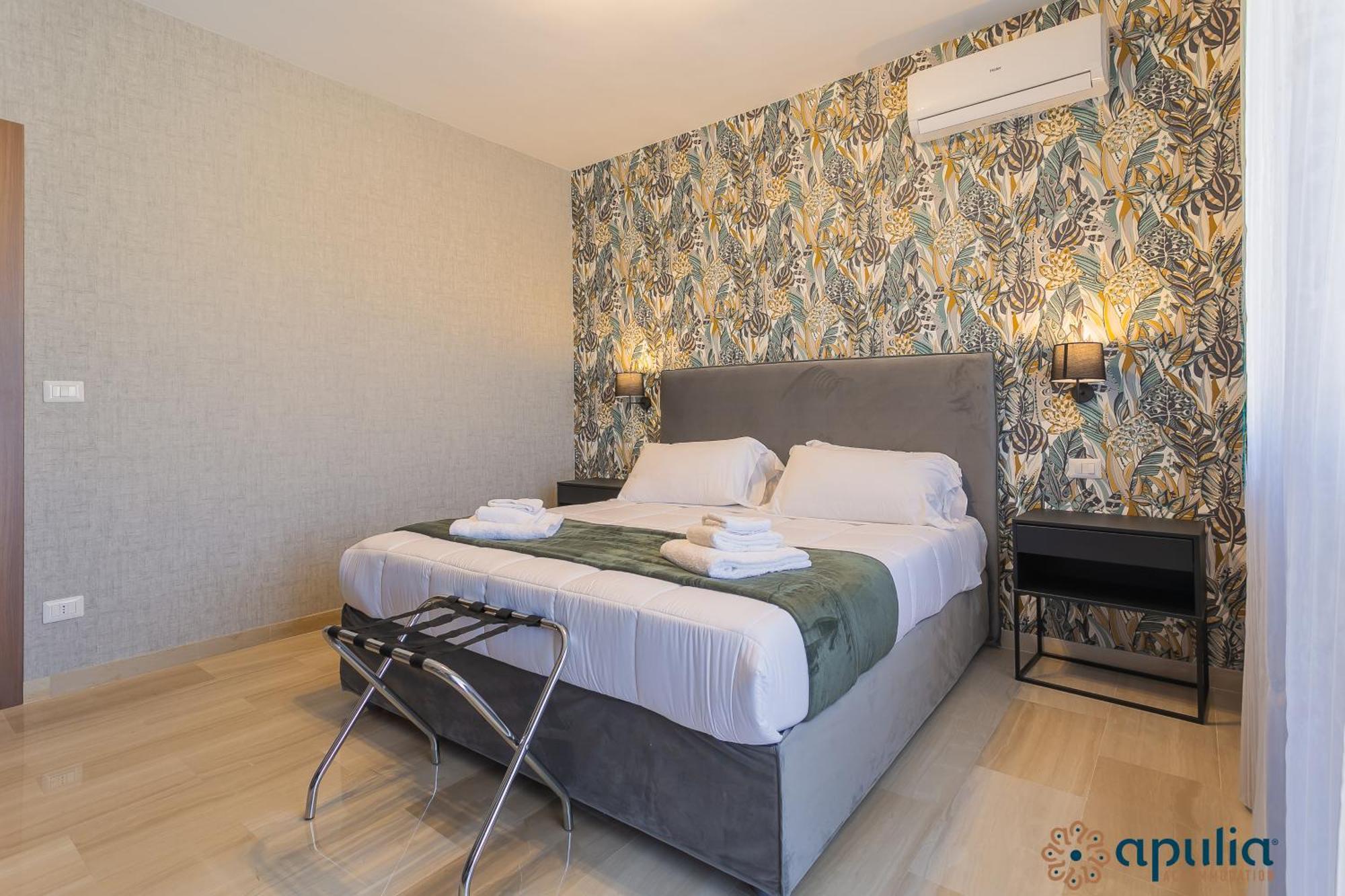 Einaudi By Apulia Guest house *