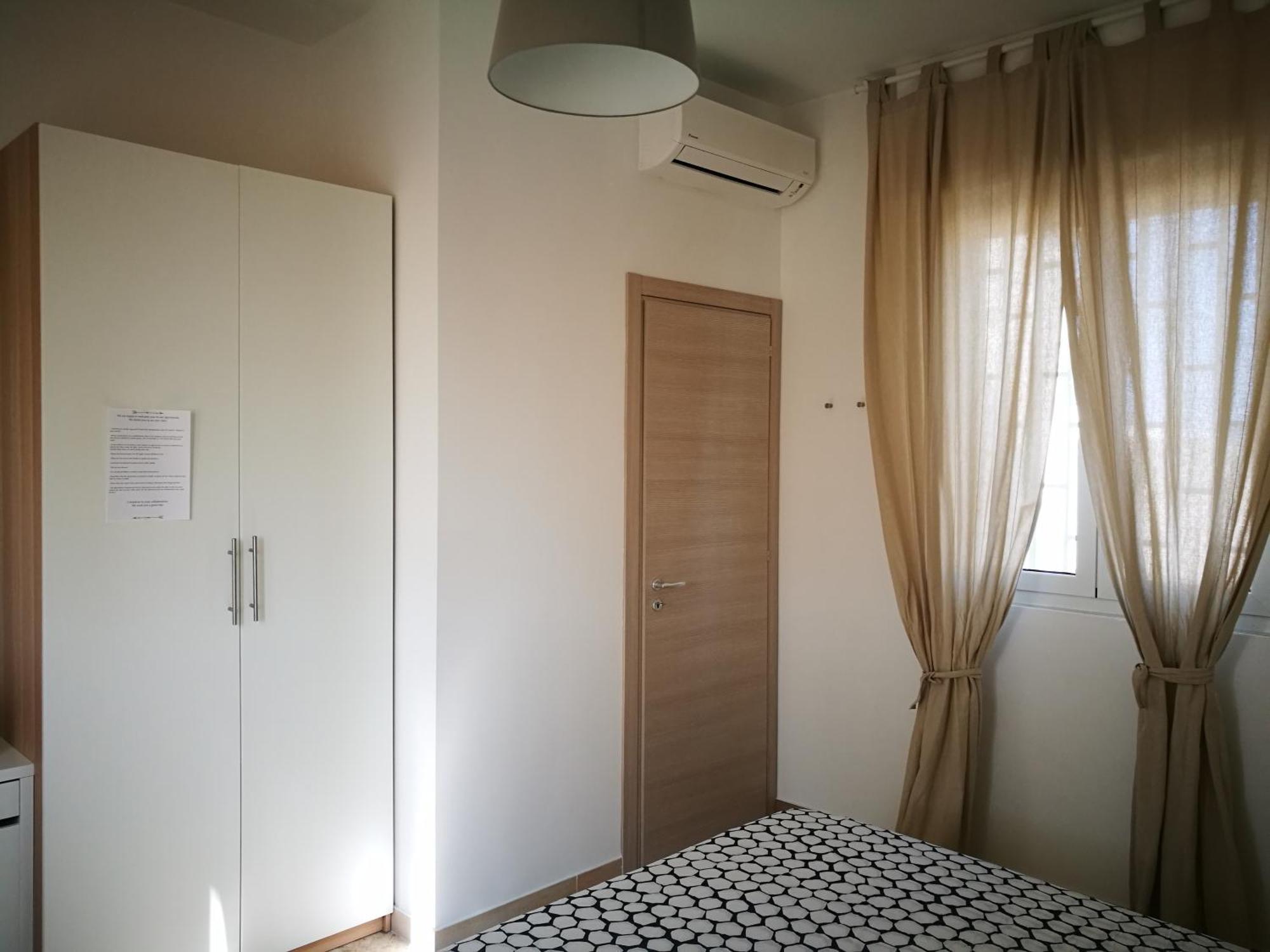 Simply House In Apartment Bari