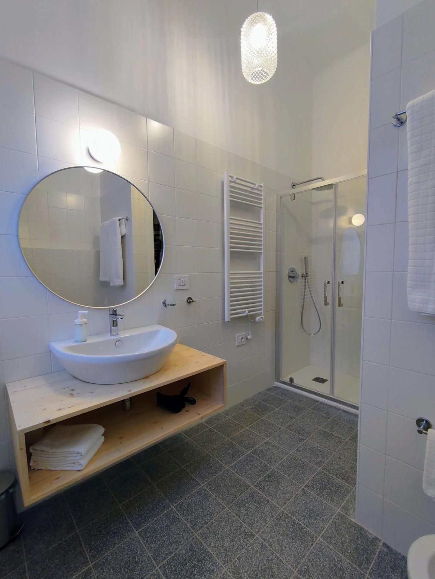 Lostabile & Coworking Guest house *