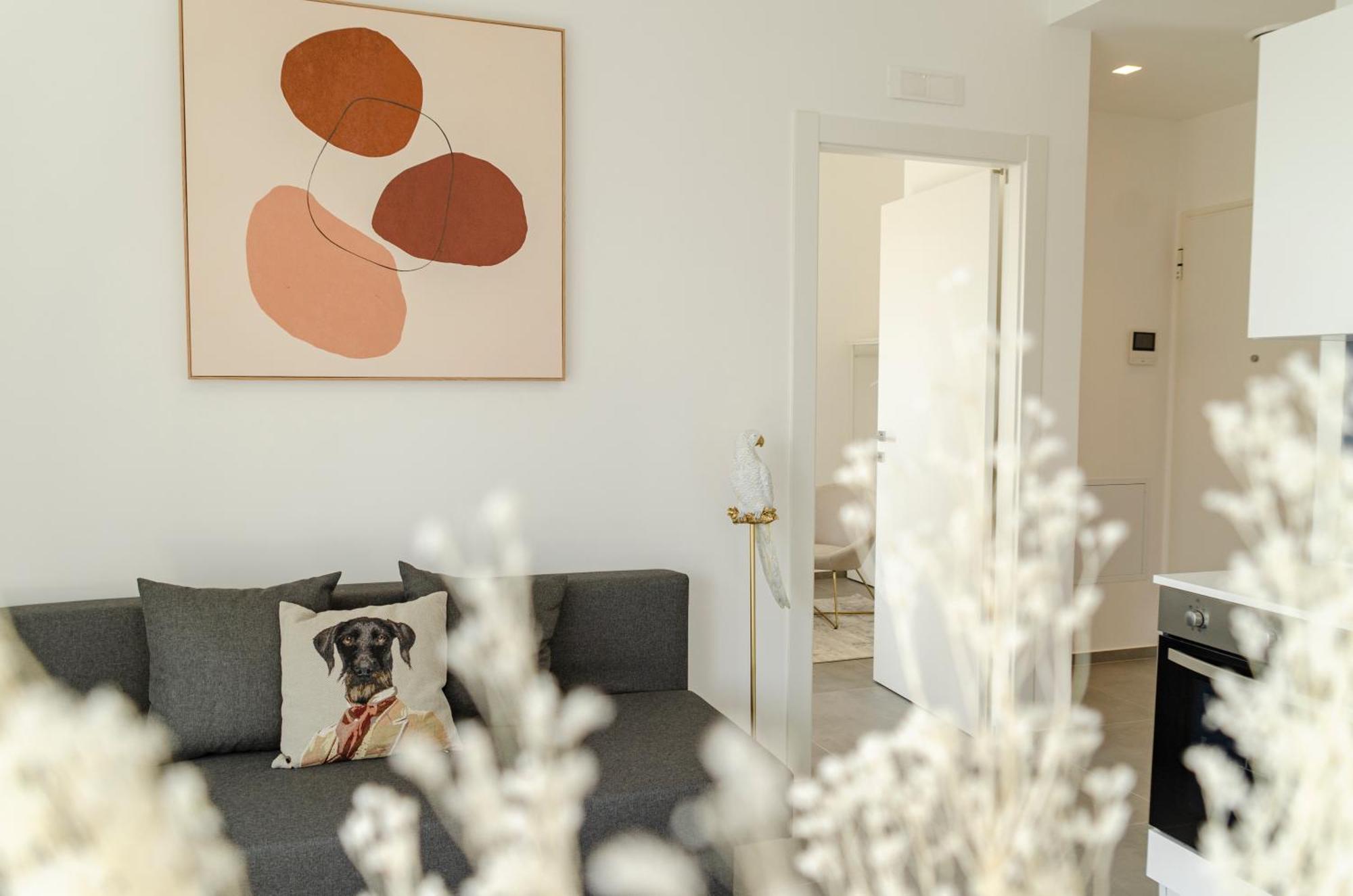 Apulialux - Exclusive And Modern City View, Private Parking *