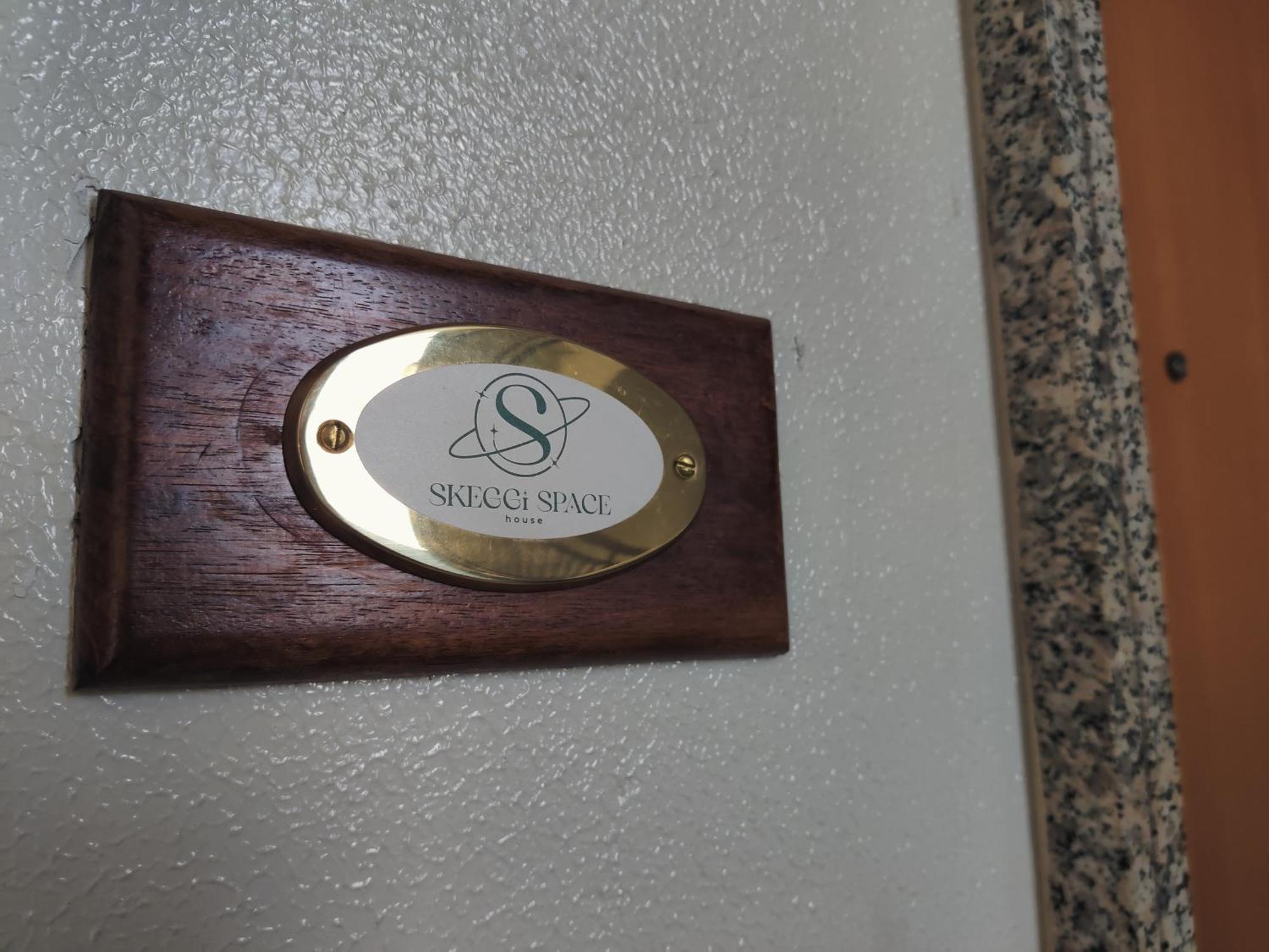 Apartment Skeggi Space *