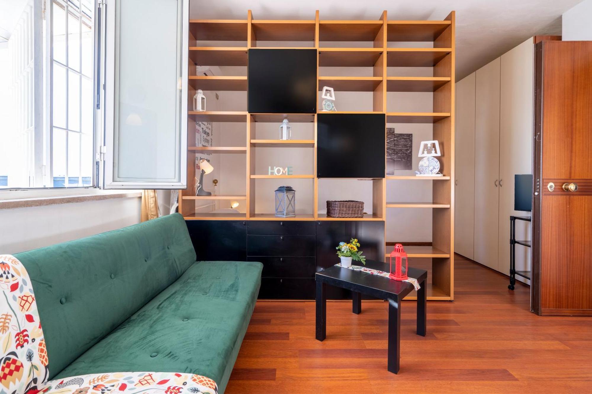 Appartamento Cozy Near Station - With Parking *