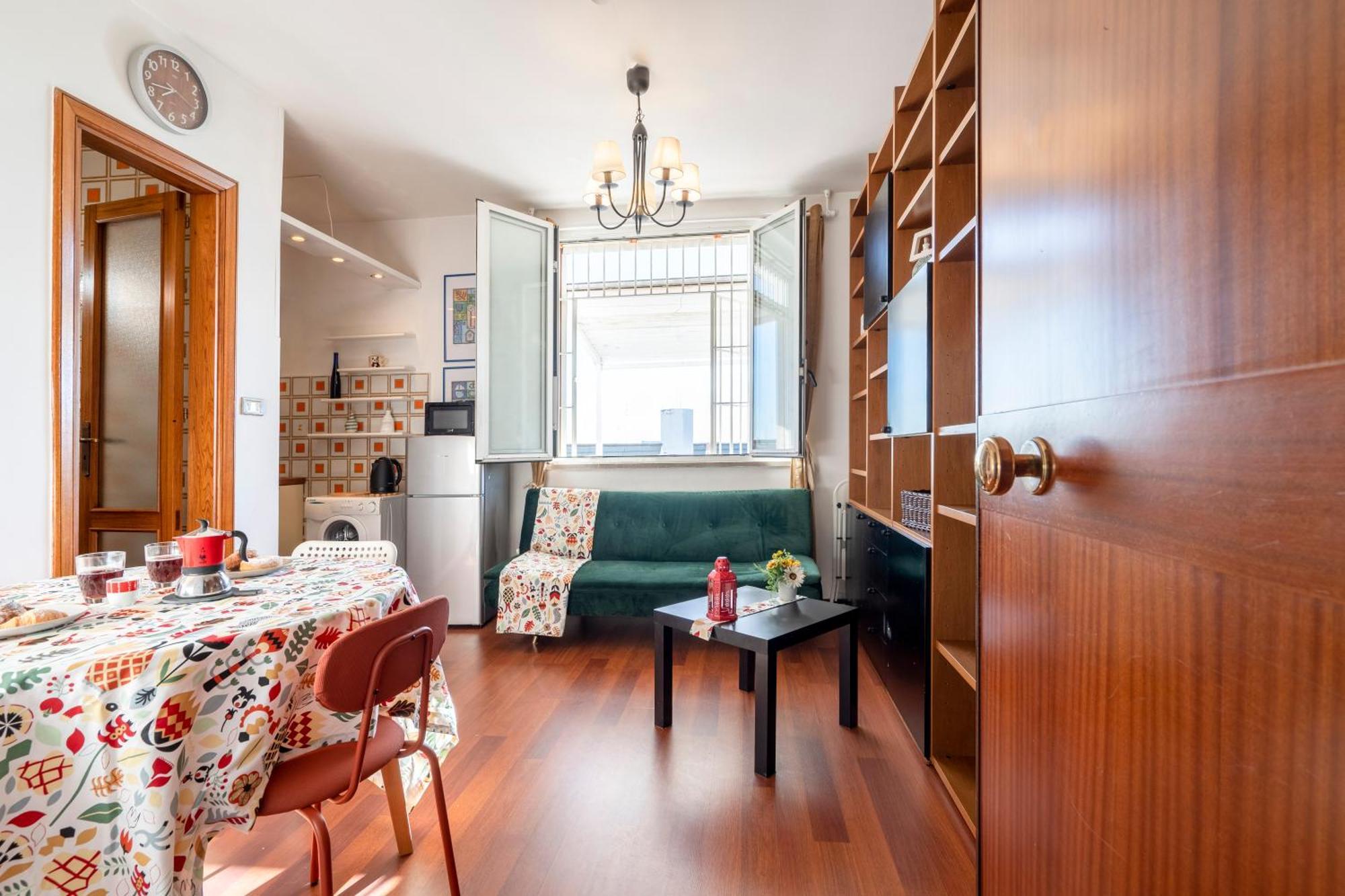 Apartamento Cozy Near Station - With Parking Bari