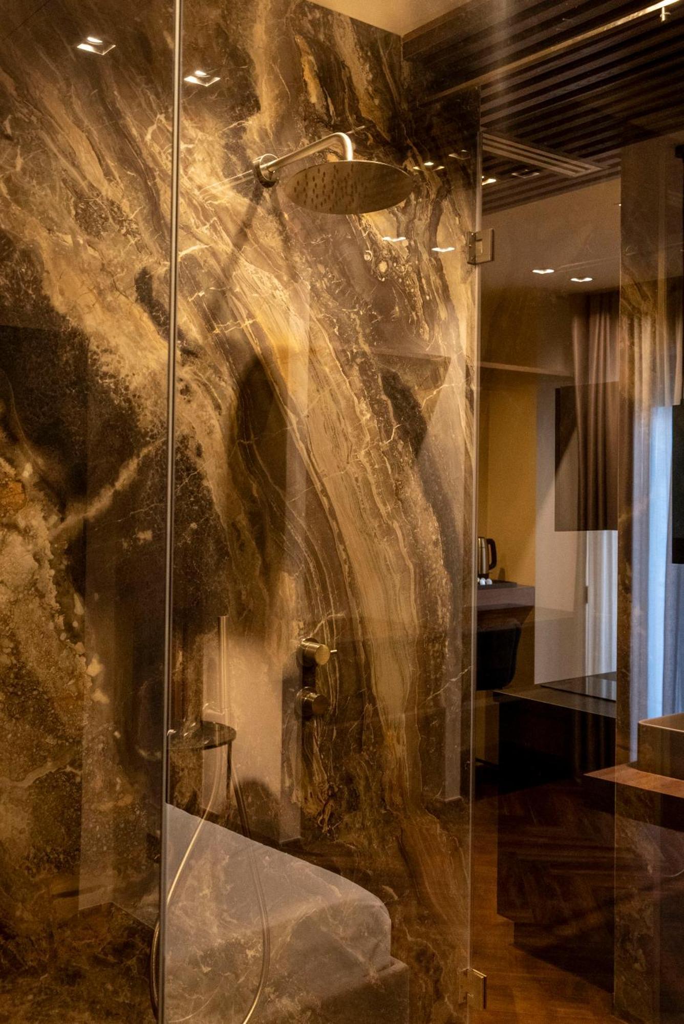 Luci Su Cavour Bed & Breakfast