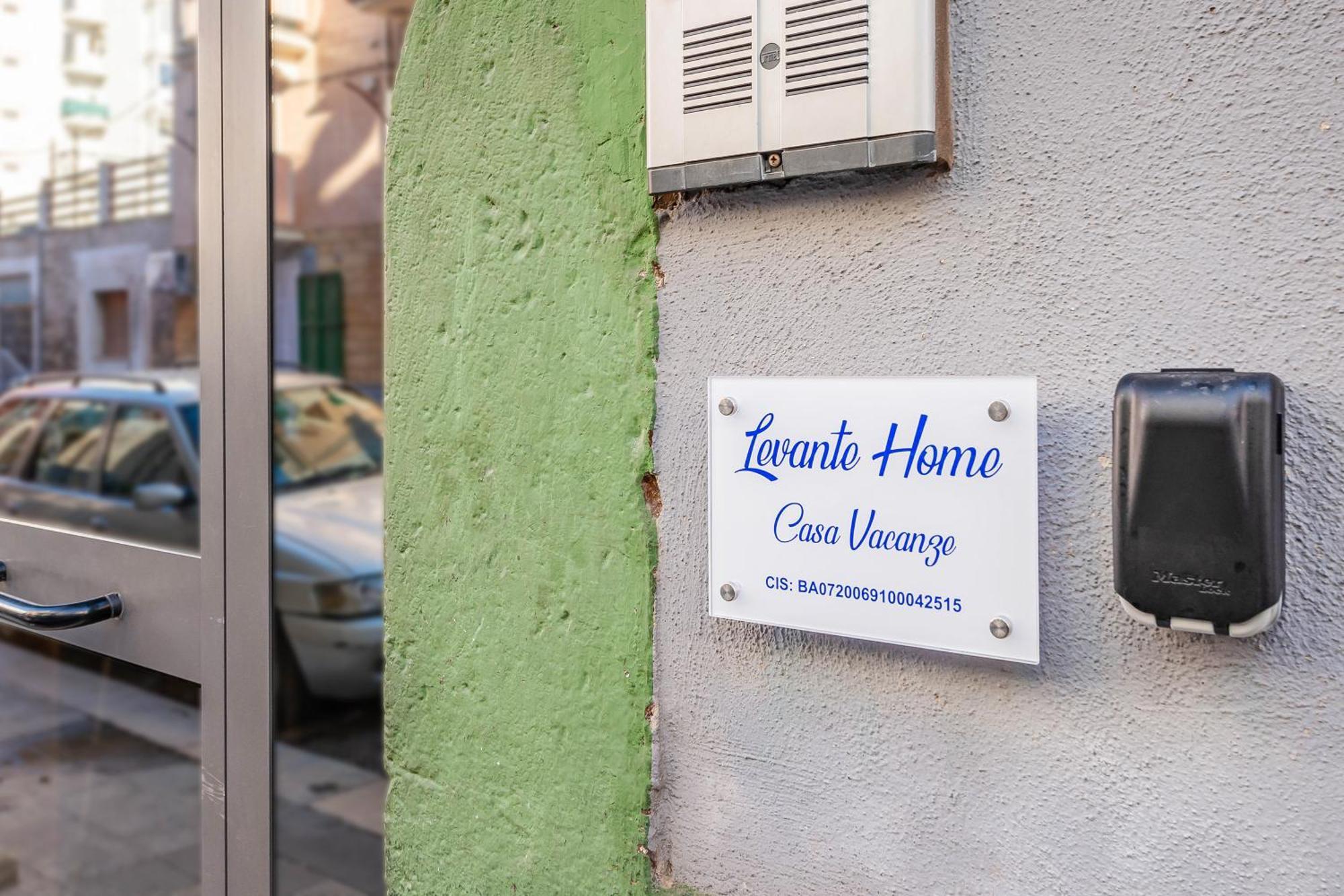 Levante In The Centre Of - Happy Bari