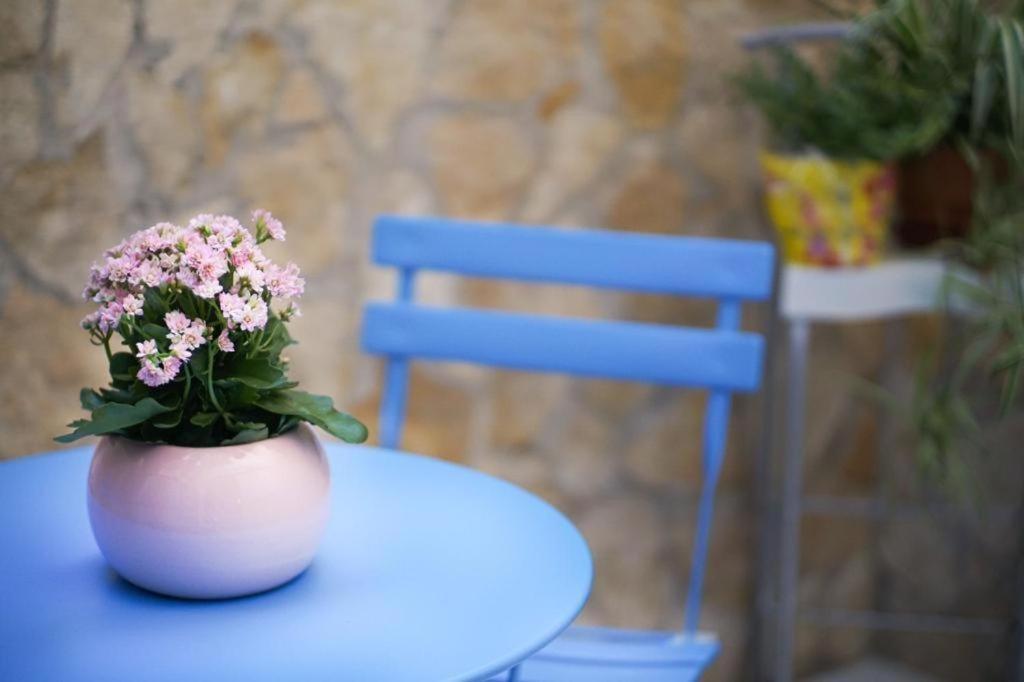 Blue Courtyard Not Valid Apartment Bari