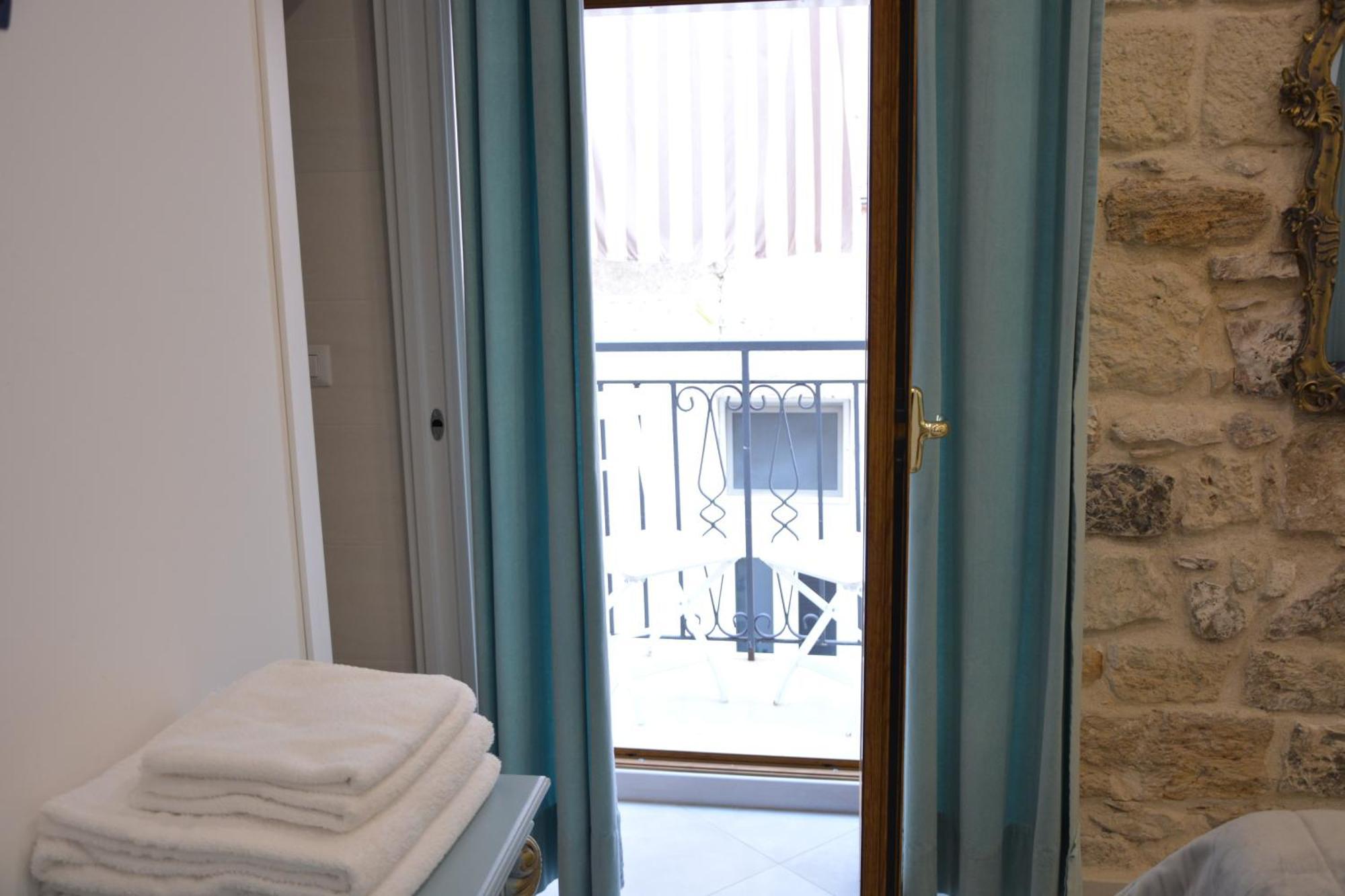 Dimora Del Carmine Guest house *