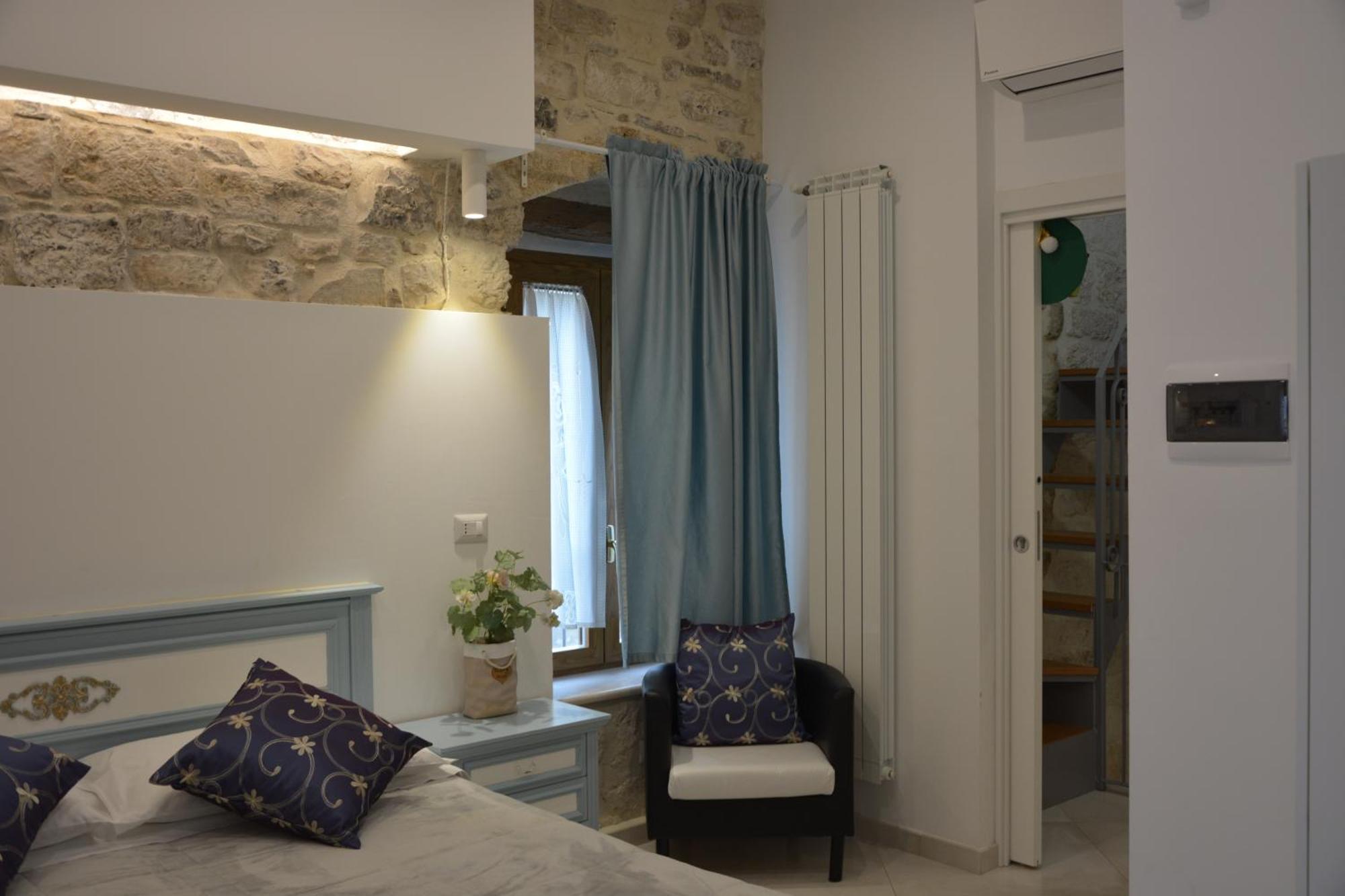 Dimora Del Carmine Guest house *