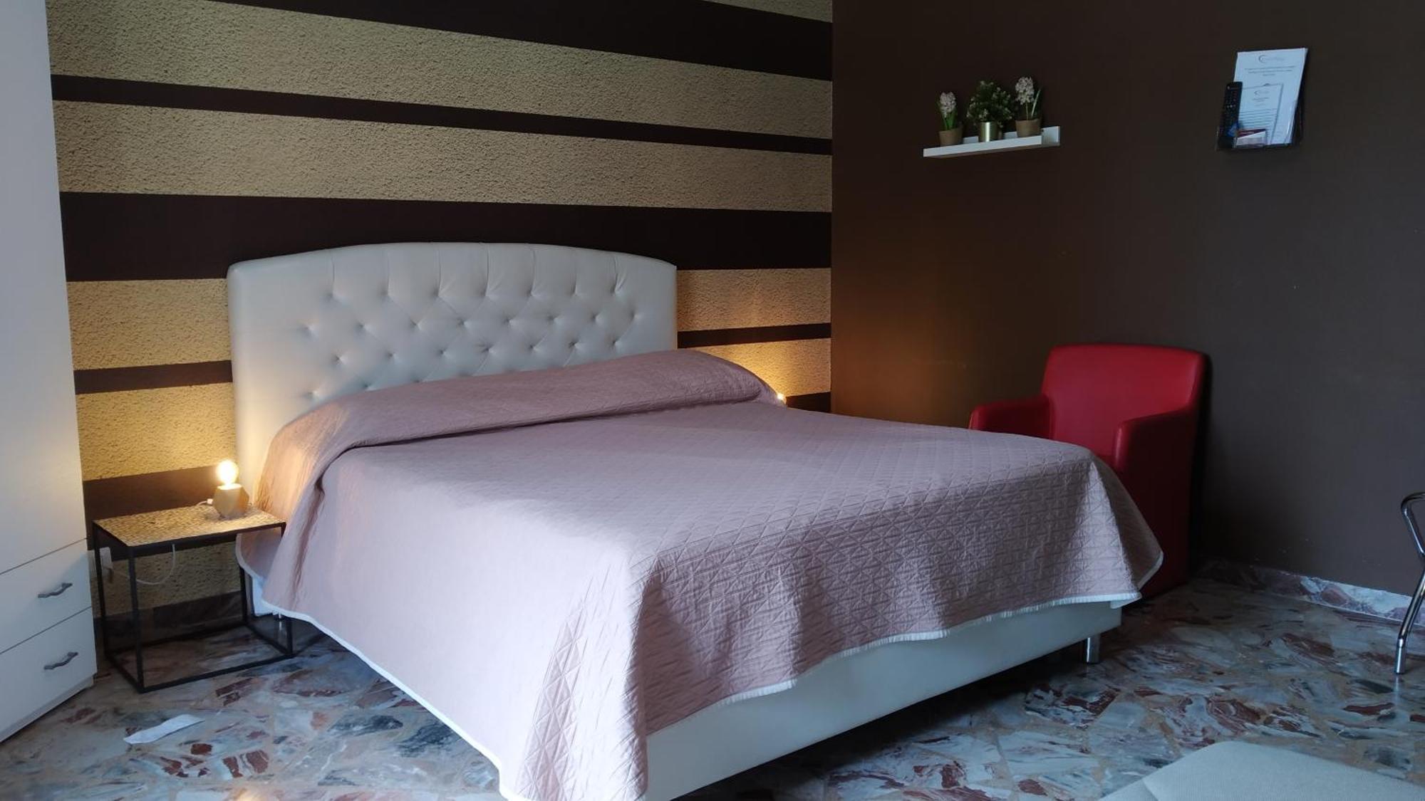 Cconforthotels R&b Semplici Emozioni 2* Bari